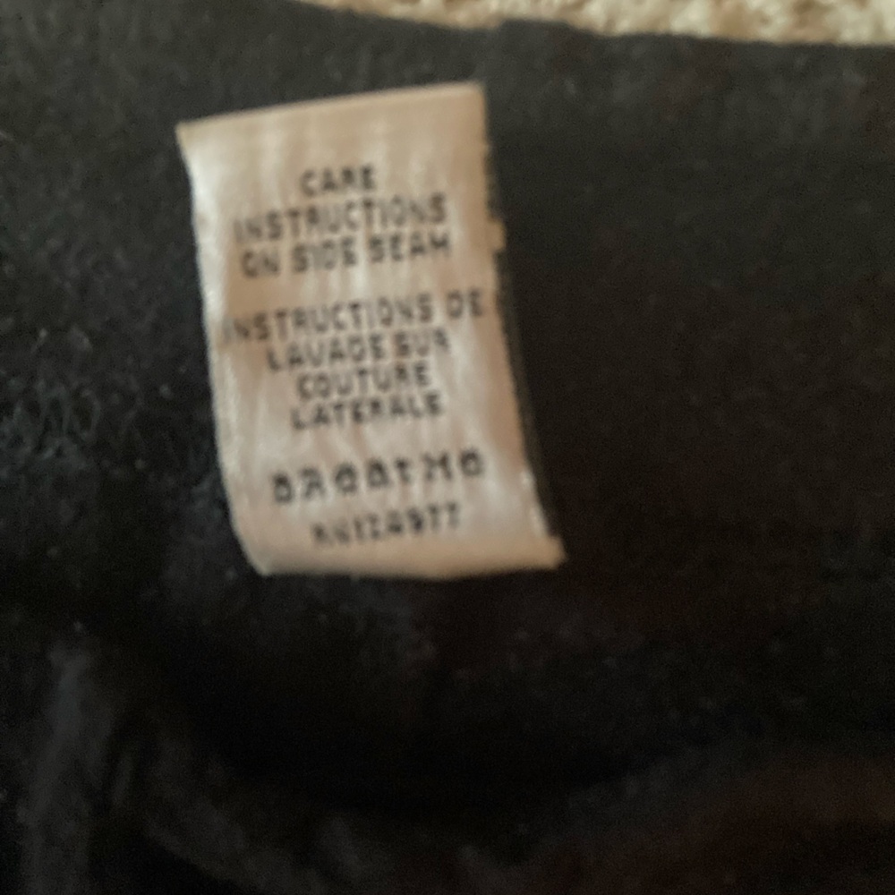 Prana black yoga pants with tattoo detailing on one leg - Picture 5 of 7